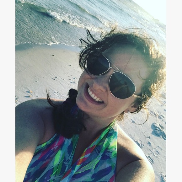 Meet your Posher, Katie - Picture 2 of 5